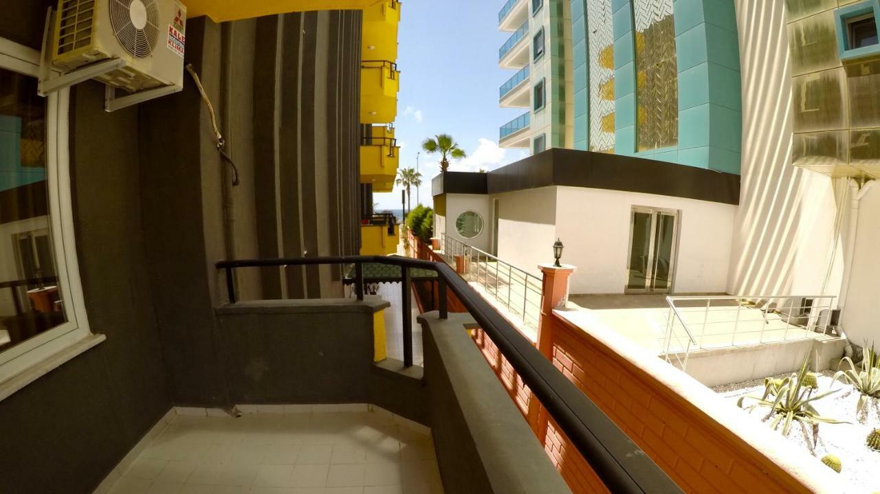 Flamingo Beach & Suite Mahmutlar Exterior foto